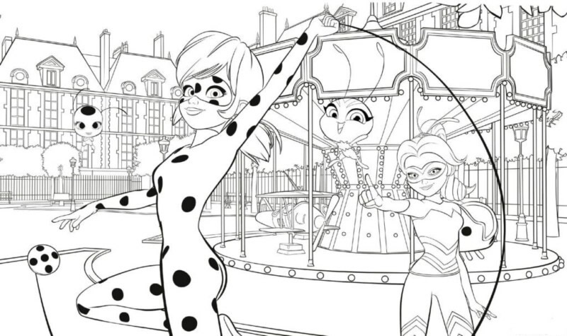 Aventura Colorida com Ladybug e Amigos no Carrossel