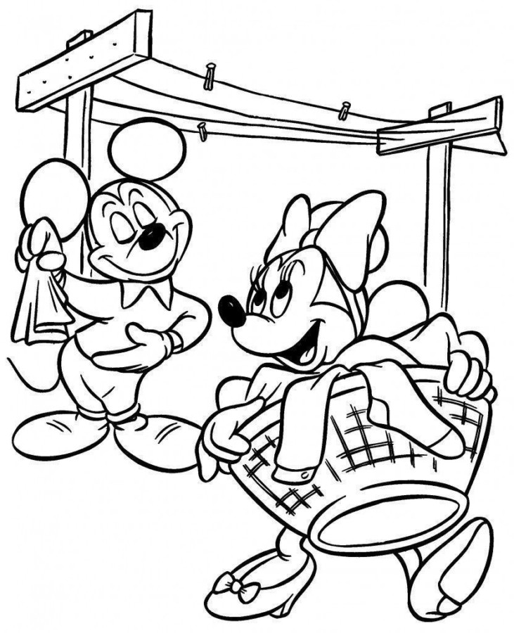 Divertido Dia de Lavanderia com Mickey e Minnie